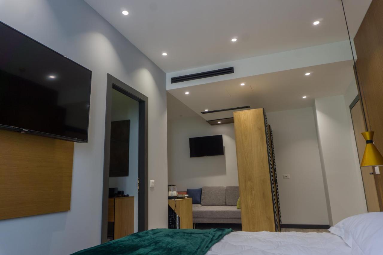 Hotel Morfeus Durres Bagian luar foto