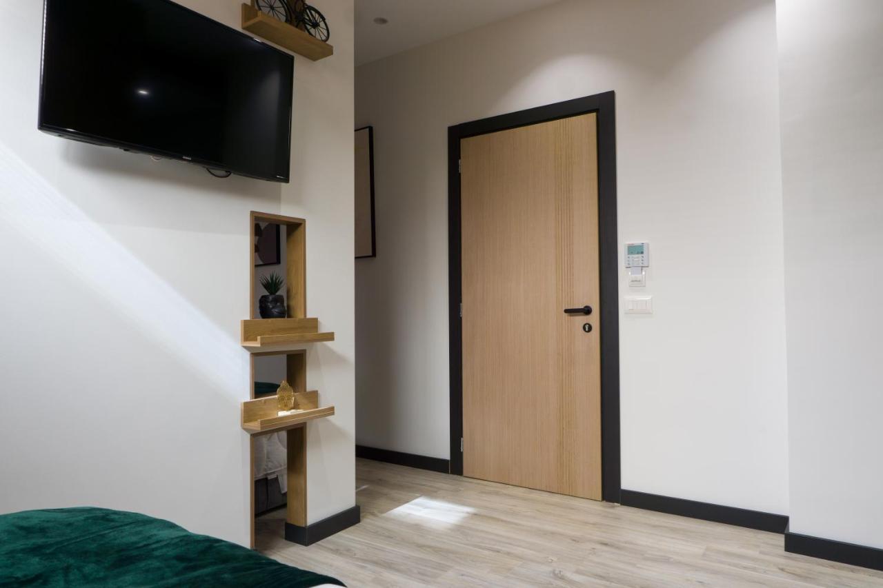 Hotel Morfeus Durres Bagian luar foto
