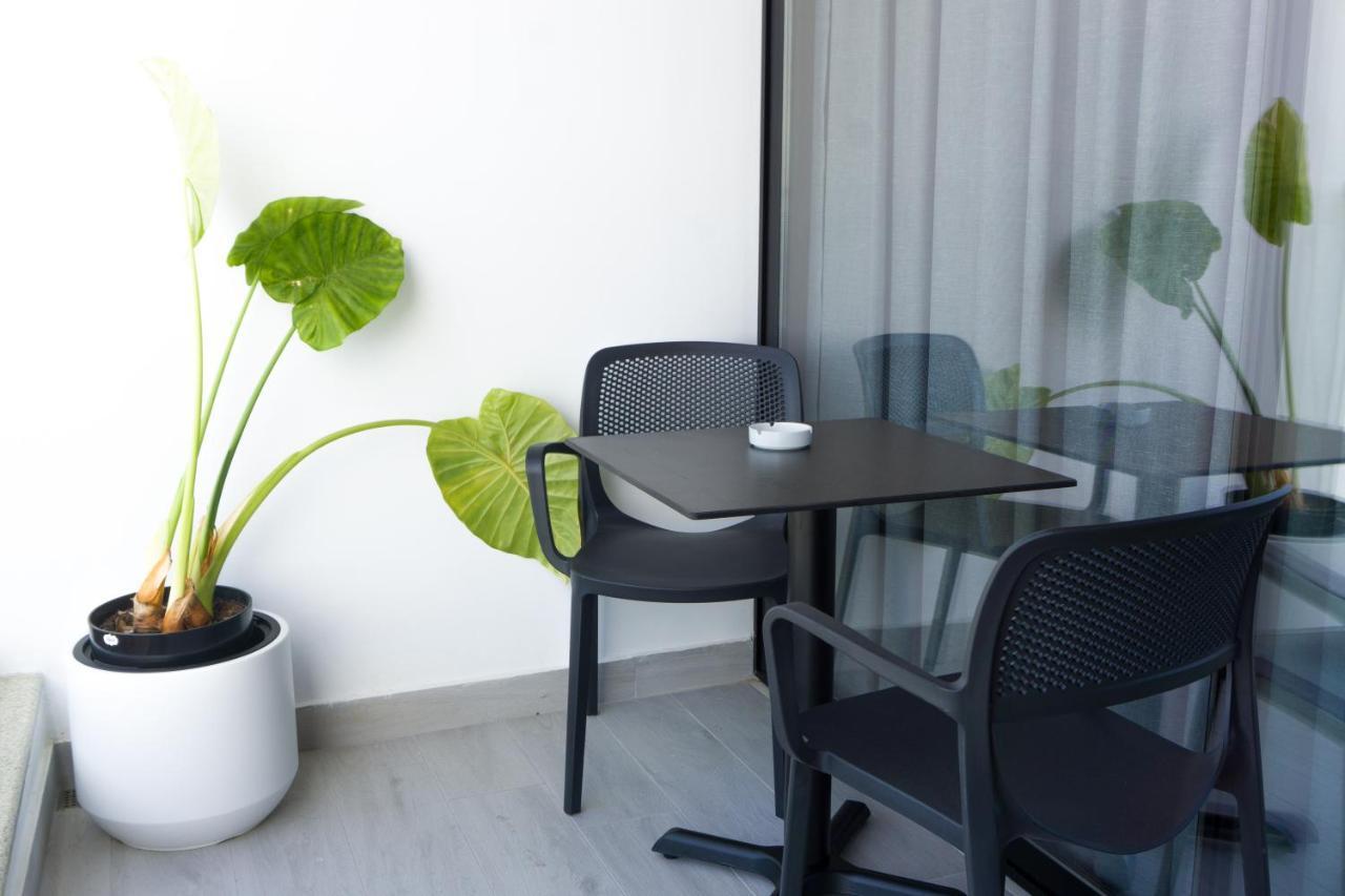 Hotel Morfeus Durres Bagian luar foto